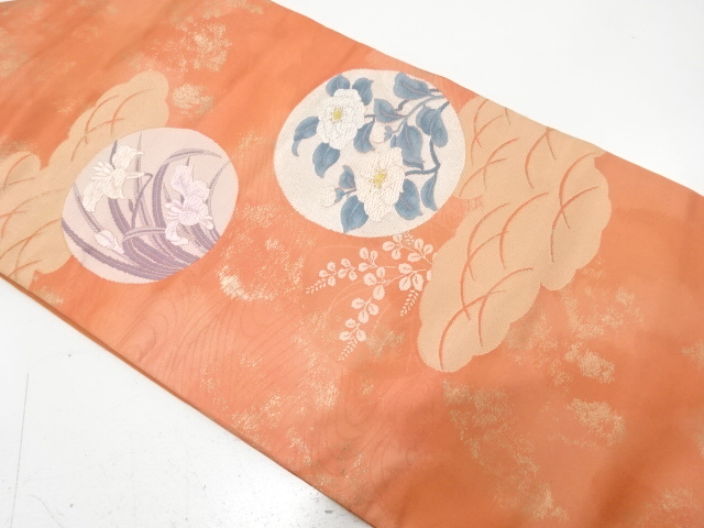 引箔　椿に菖蒲模様織り出し　名古屋帯